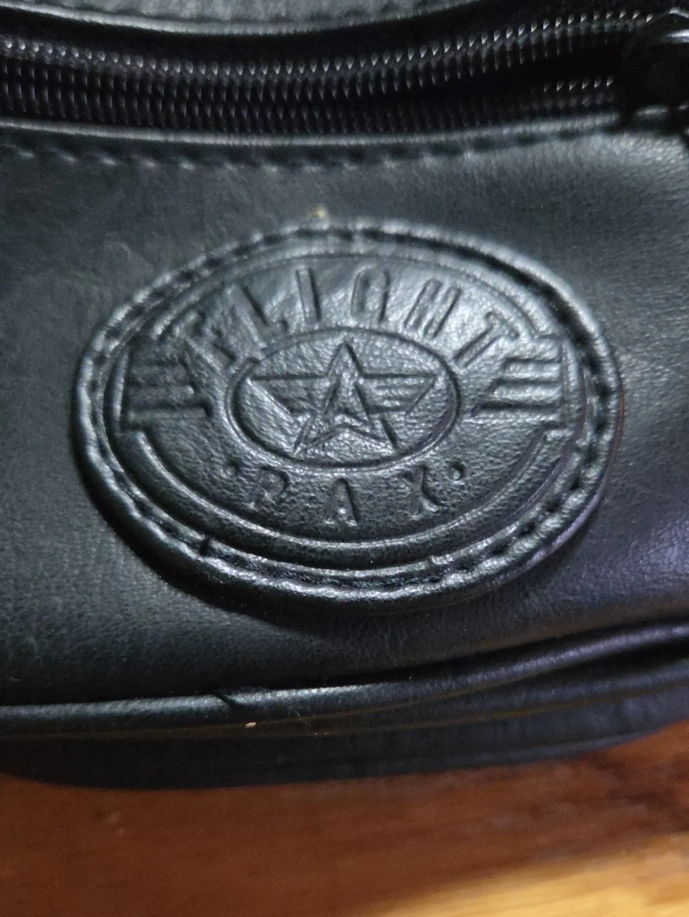 Vintage 90 Leather 